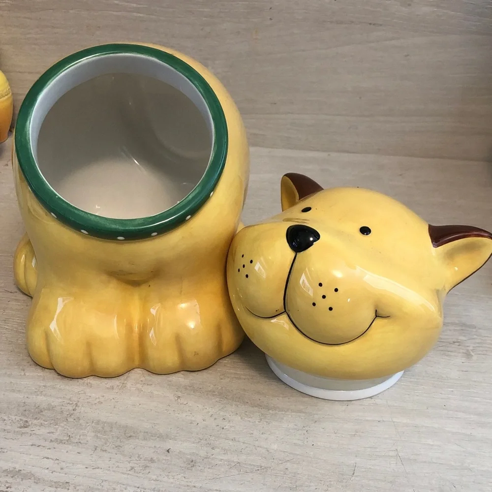 Department 56 Ceramic Golden Dog Treats or Cookie Jar Please Read